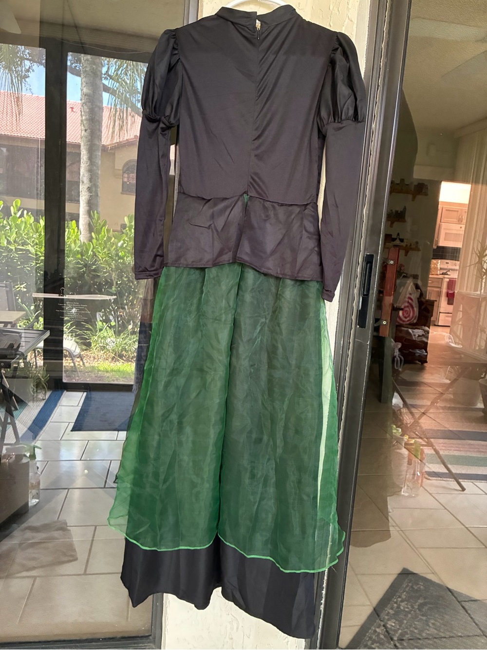 IKALI Women’s Gothic Green Witch Costume - Size S (4-6) - Halloween Cosplay - Picture 5 of 6